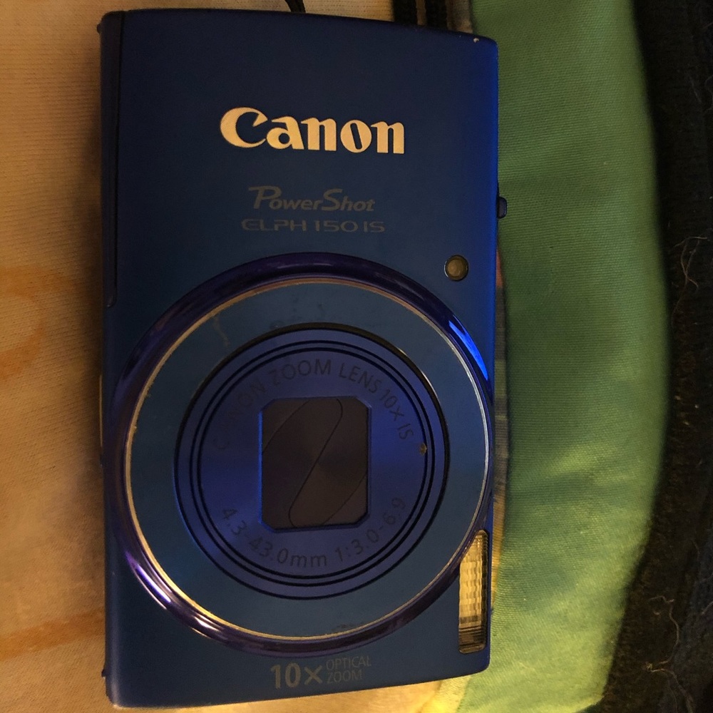 Canon Powershot Elph 150 camera
